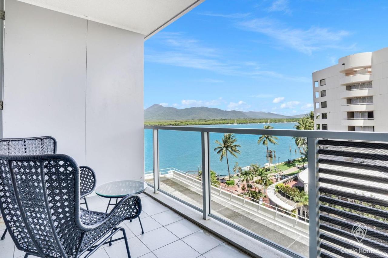 602 Harbour Lights With Ocean Views Hotel Cairns Bagian luar foto