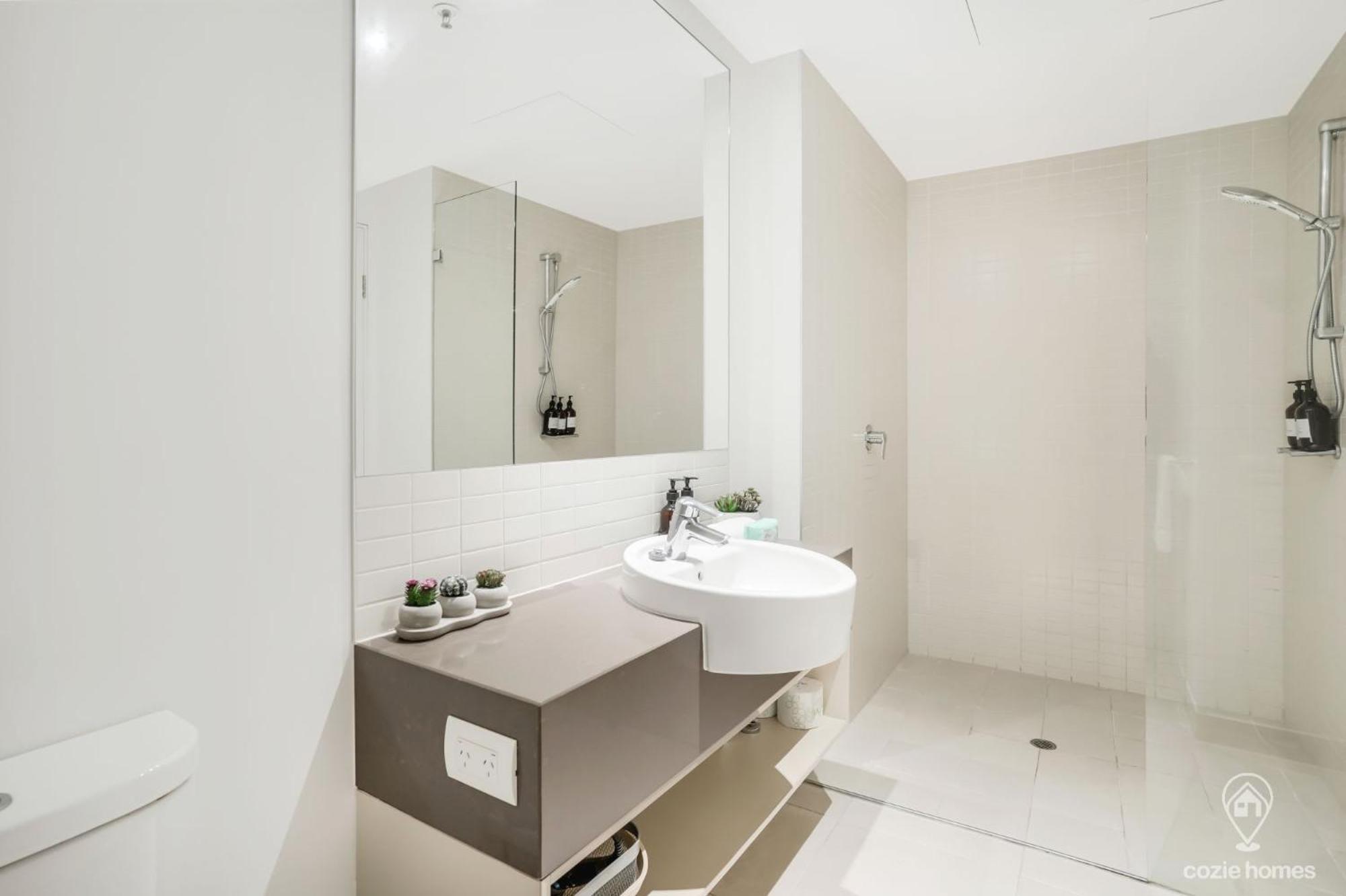 602 Harbour Lights With Ocean Views Hotel Cairns Ruang foto