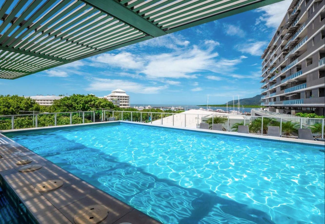 602 Harbour Lights With Ocean Views Hotel Cairns Ruang foto