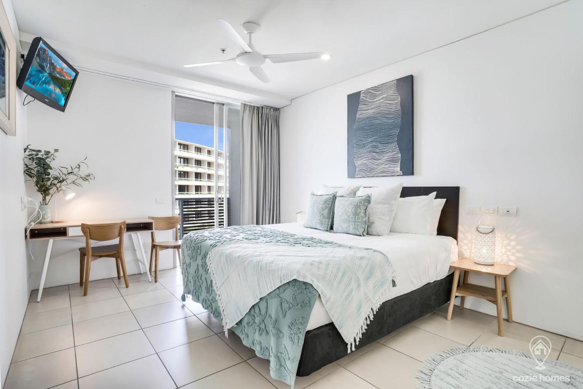 602 Harbour Lights With Ocean Views Hotel Cairns Ruang foto